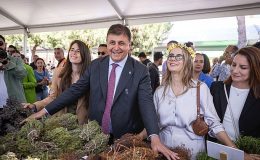 Başkan Tugay, Alaçatı Ot Festivali’nin açılışını yaptı