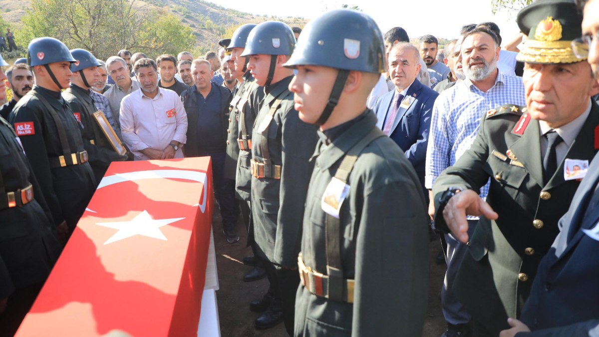 Piyade Sözleşmeli Er Sefer Alan’a memleketi Elazığ’da veda