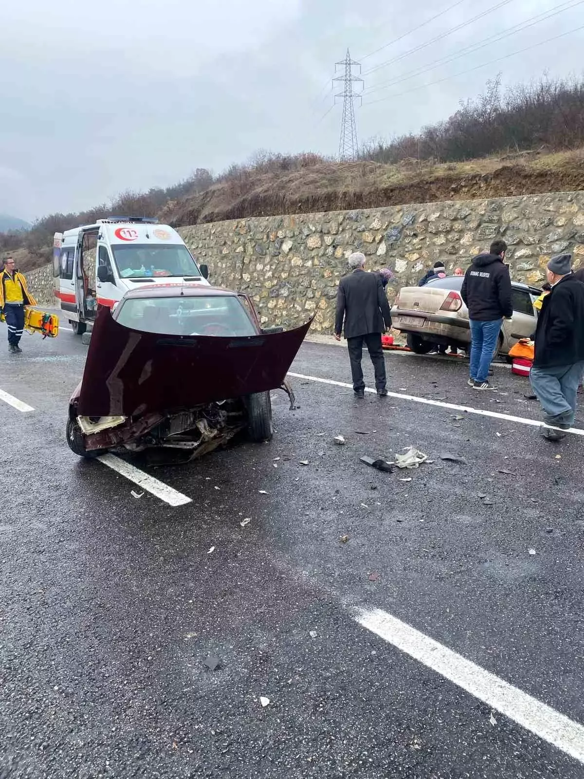 Domaniç’te Trafik Kazası: 3 Yaralı