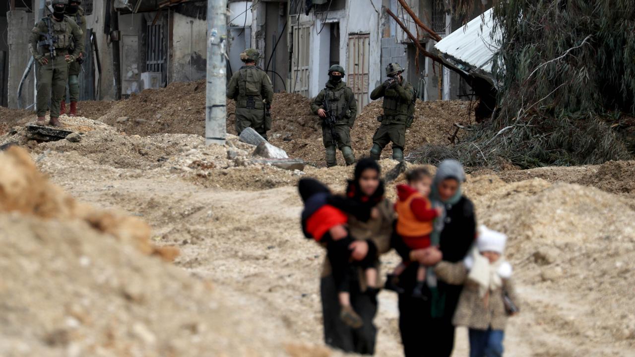 İşgalci İsrail’in saldırısı altındaki Batı Şeria’daki Filistinlilerin sürgünü devam ediyor