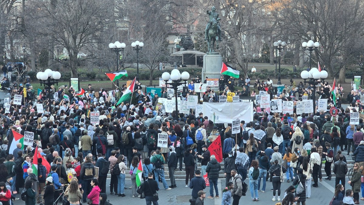 Columbia Üniversitesi’nde Filistinli aktivistin gözaltına alınmasına protesto
